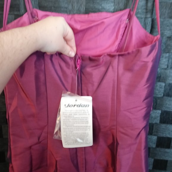 Size 6 floor length gown - Picture 4 of 6